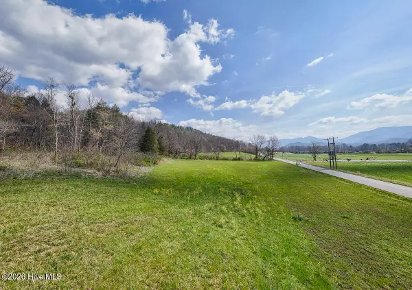 6387 Airport Road, Andrews, NC 28901