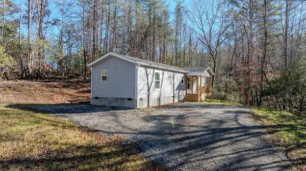195 Loganberry Lane, Hayesville, NC 28904