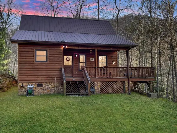 60 Porterfield Gap Road, Robbinsville, NC 28771