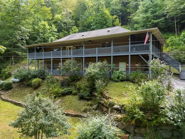 204 Hiawassee River Road, Murphy, NC 28906