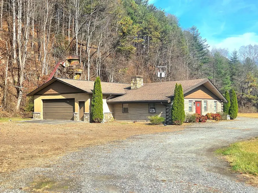 6785 Airport Road, Andrews, NC 28901 - #3