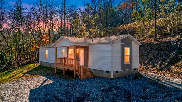 247 Loganberry Lane, Hayesville, NC 28904