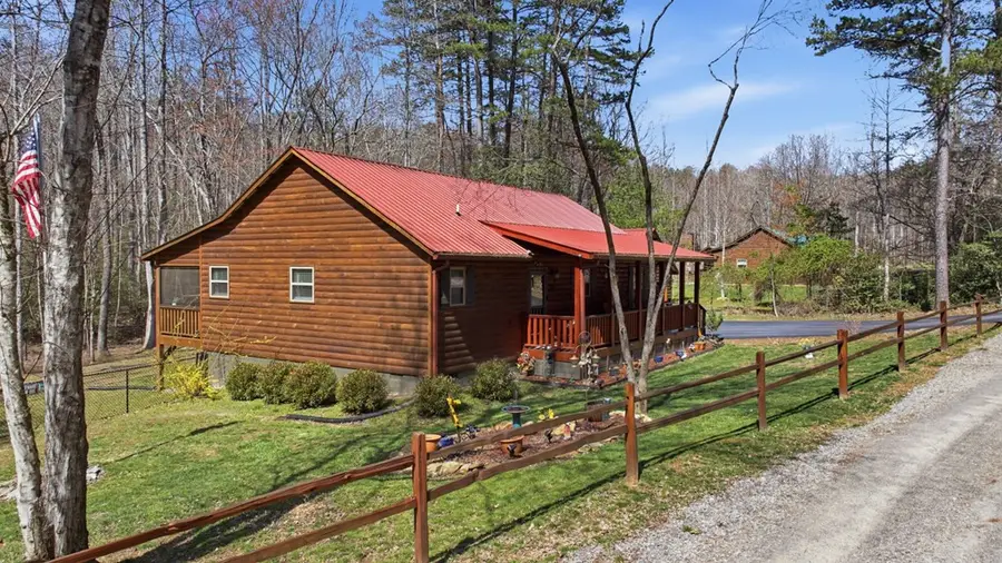 305 Woodcrest Drive, Murphy, NC 28906 - #2