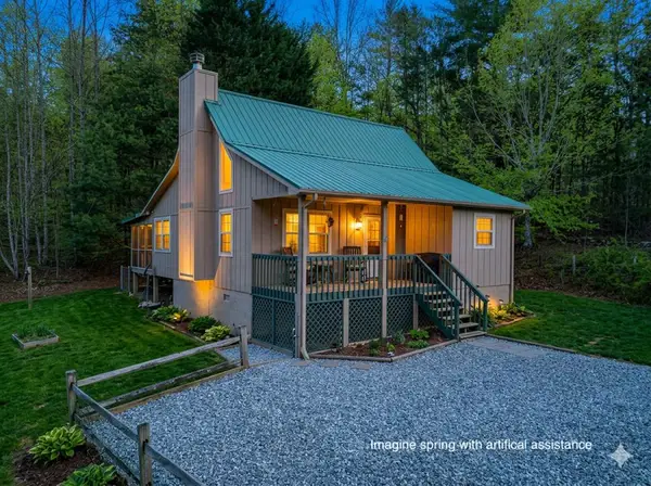 531 Wikle Road, Hayesville, NC 28904
