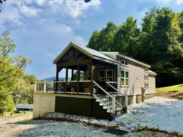 1351 Cody Branch Road, Robbinsville, NC 28771