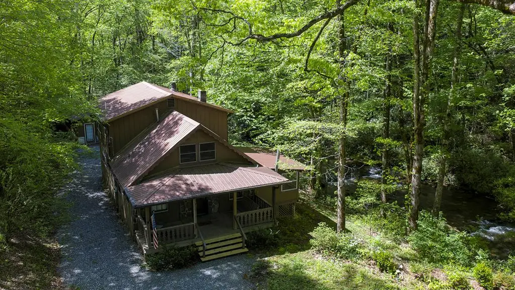 4700 W Buffalo Road, Robbinsville, NC 28771 - #1