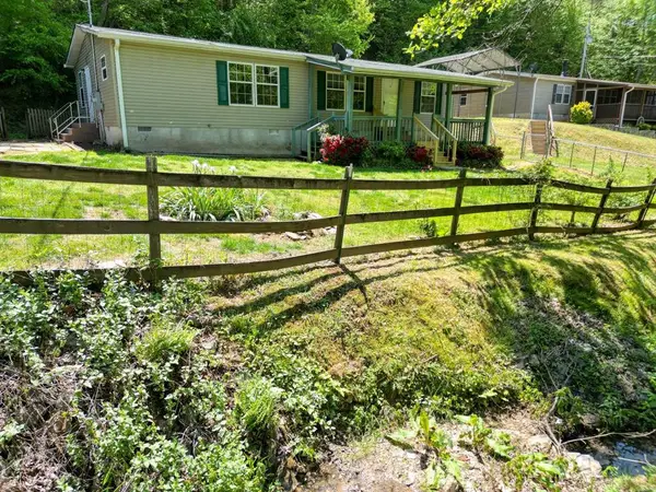 832 Canyon Road, Marble, NC 28905