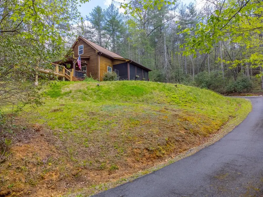 138 Hubbell Lane, Robbinsville, NC 28771 - #3