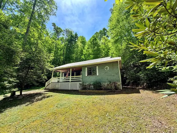 175 Cougar Lane, Whittier, NC 28789