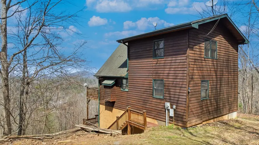 729 Canterbury Road, Murphy, NC 28906 - #2