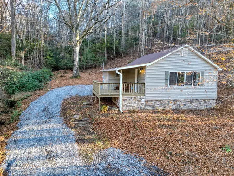 408 Smith Road, Brasstown, NC 28902 - #2