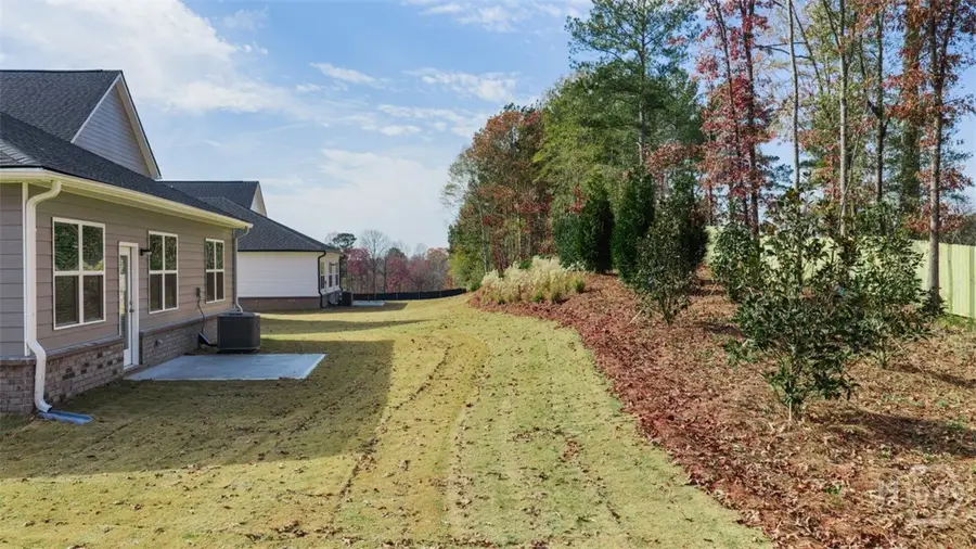 89 Holland Cove, Winder, GA 30680 - Image #2