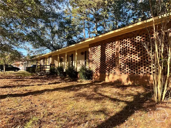 768 Glenn Carrie Road, Hull, GA 30646