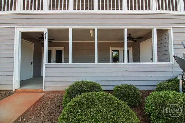 2505 W Broad Street #212, Athens, GA 30606