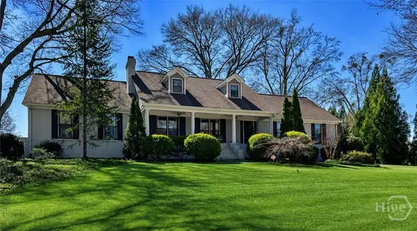 1331 Luke Circle, Bogart, GA 