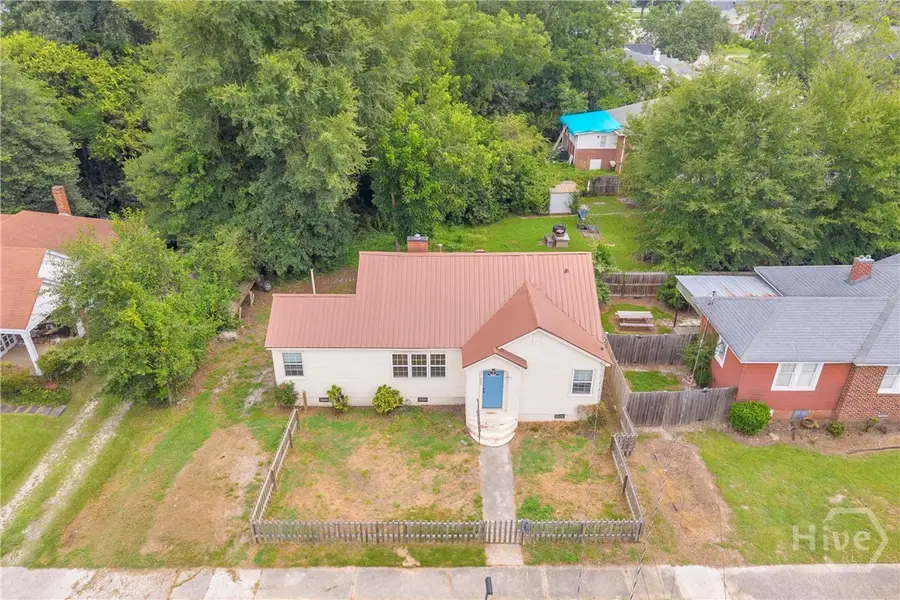 221 Edwards Street, Elberton, GA 30635 - #2