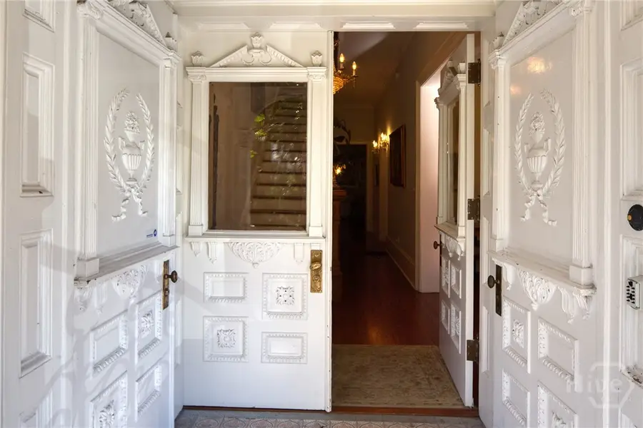 14 E Taylor Street, Savannah, GA 31401 - Image #3