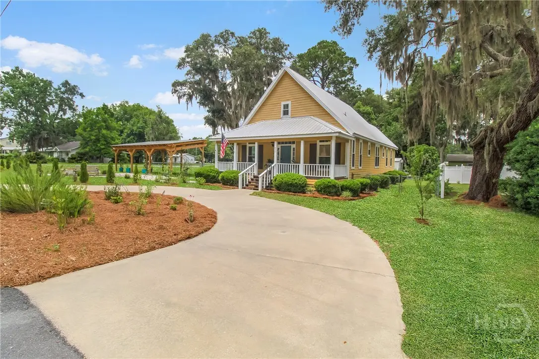 800 Wayne Street, Darien, GA 31305 - Image #1