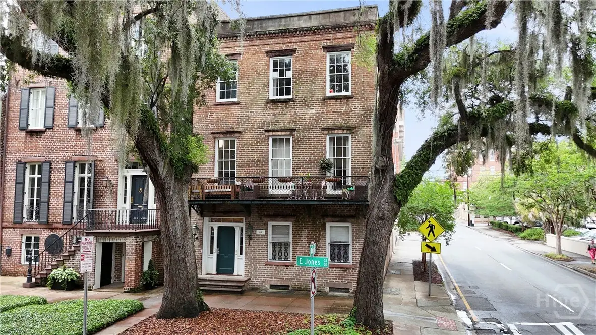 24 E Jones Street, Savannah, GA 31401 - #1