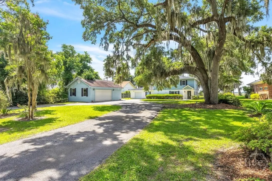 92 Old Mill Road E, Richmond Hill, GA 31324 - Image #1