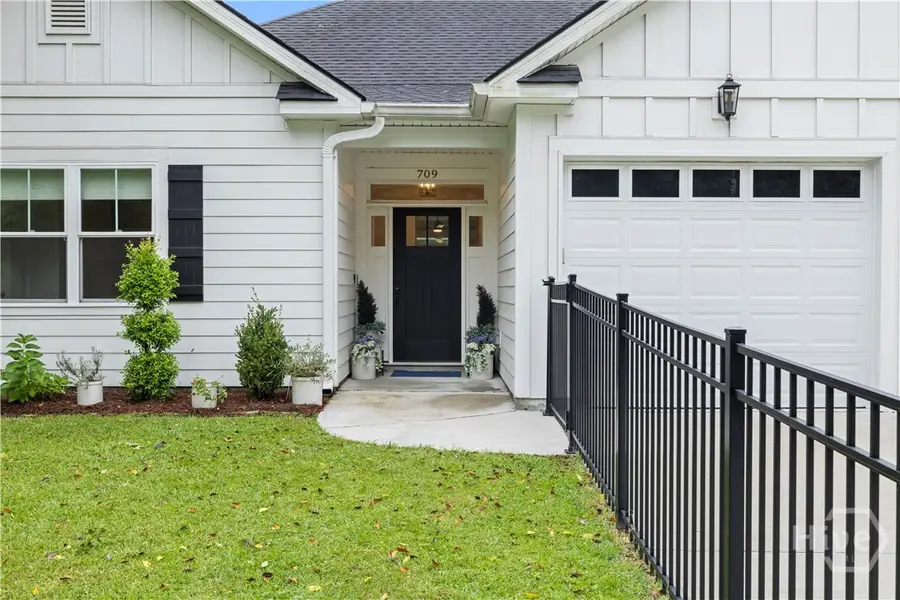 709 Beauregard Street, Savannah, GA 31405 - Image #3