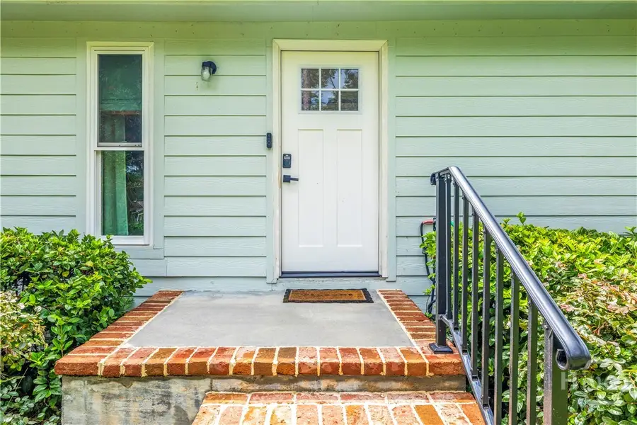 911 Juanita Street, Savannah, GA 31410 - Image #3