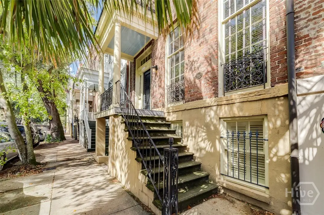 28 E Taylor Street, Savannah, GA 31401 - Image #1