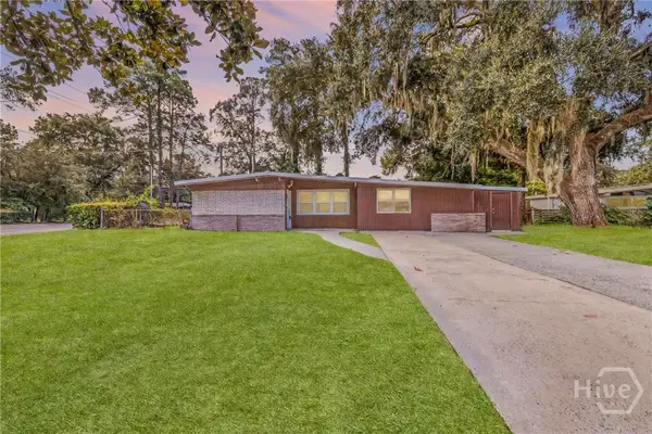 21 Willow Road, Savannah, GA 31419