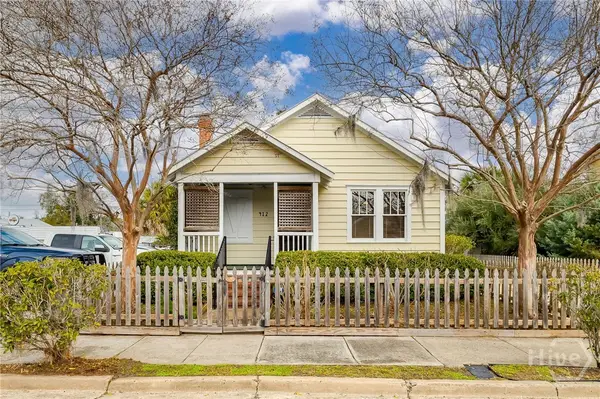 412 E 41st Street, Savannah, GA 31401