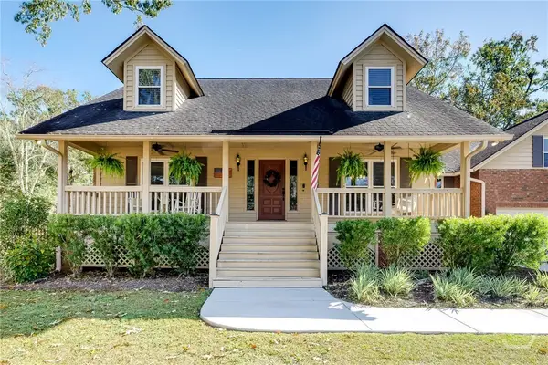 717 Sterling Road, Richmond Hill, GA 31324