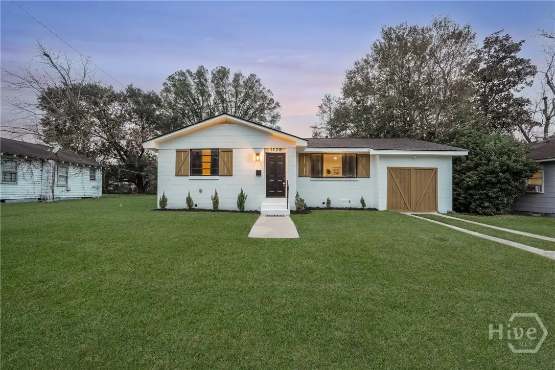 1128 W 49th Street, Savannah, GA 31405 - #1