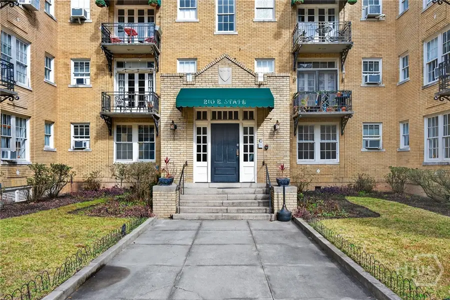 210 E State Street #18, Savannah, GA 31401 - Image #2