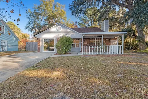 207 Whippoorwill Lane E, Richmond Hill, GA 31324