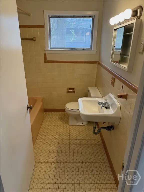 2101 Oakland Court #A & B, Savannah, GA 31404 - Image #2