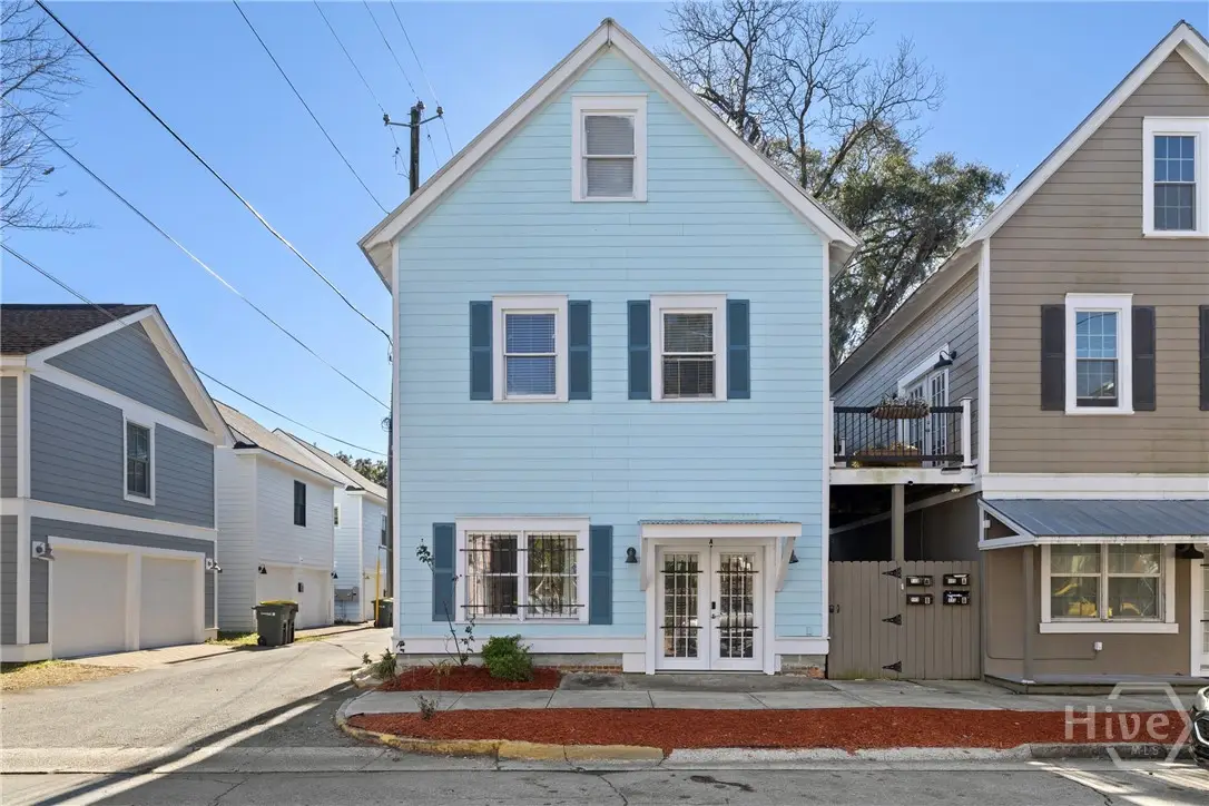 113 W 35th Street, Savannah, GA 31401 - #1