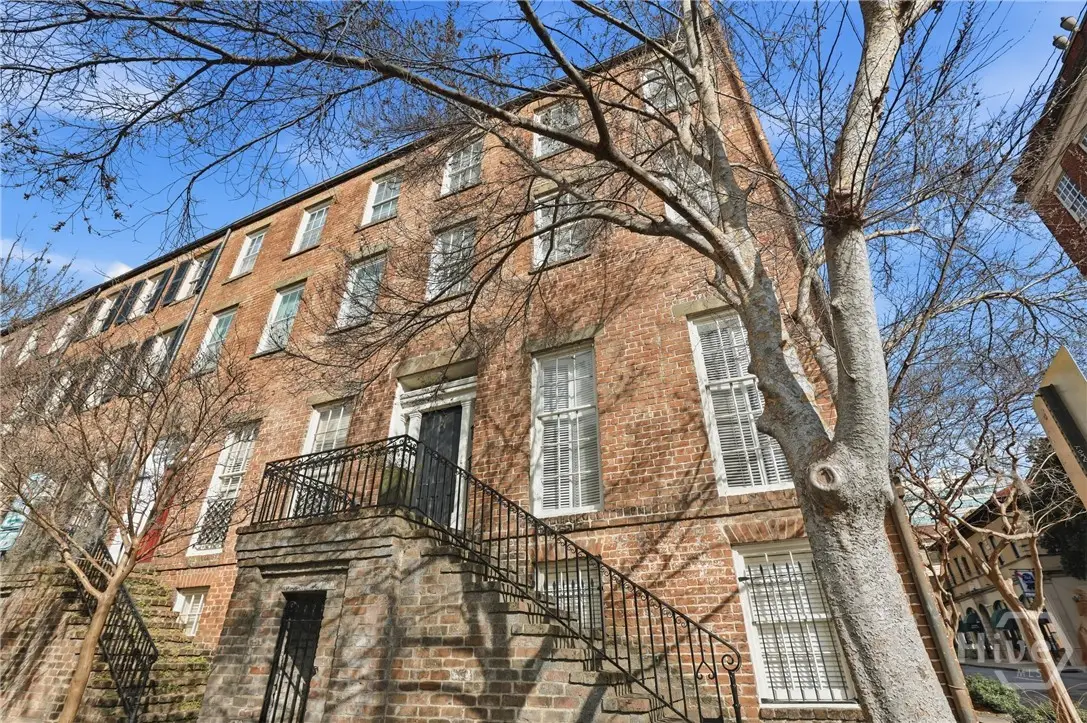 24 E Macon Street, Savannah, GA 31401 - Image #1