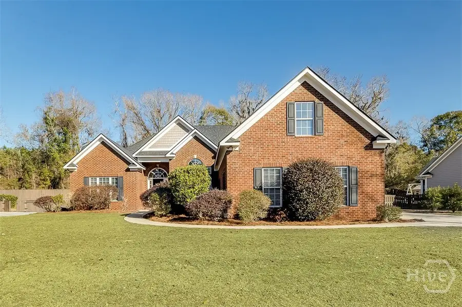 389 Chastain Cir, Richmond Hill, GA 31324 - Image #2