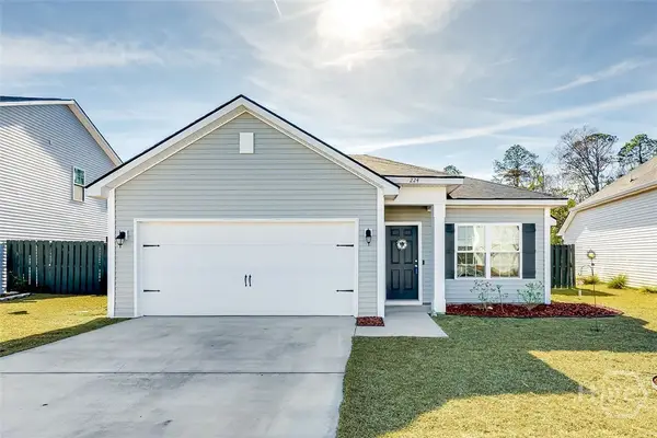 224 Brightleaf Circle, Hinesville, GA 31313