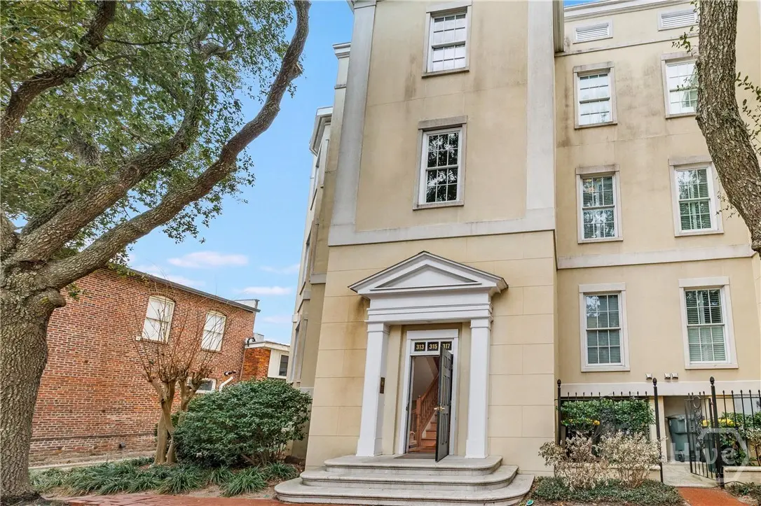 317 W Charlton Street, Savannah, GA 31401 - Image #1