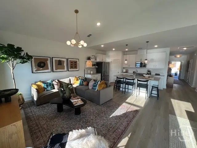 305 Kingswood Circle, Bloomingdale, GA 31302 - Image #2