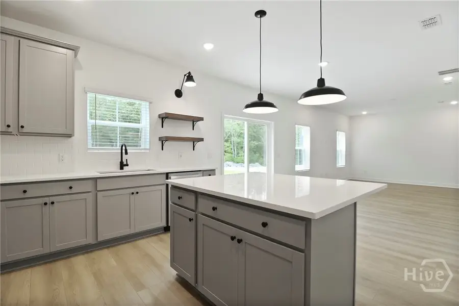 302 Kingswood Circle, Bloomingdale, GA 31302 - Image #3