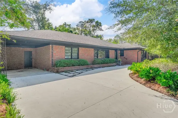 301 Lafayette Circle, Savannah, GA 31405