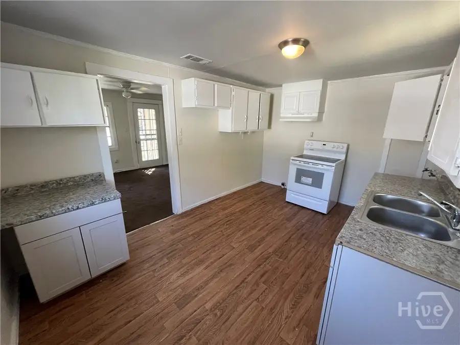 913 Carver Street, Savannah, GA 31415 - Image #2