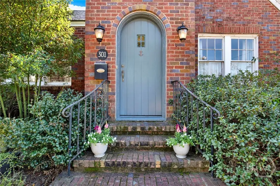 301 E 56th Street, Savannah, GA 31405 - #3