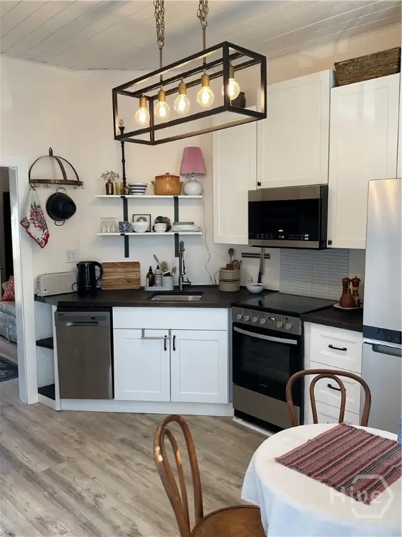 524 E Charlton Street, Savannah, GA 31401 - #3