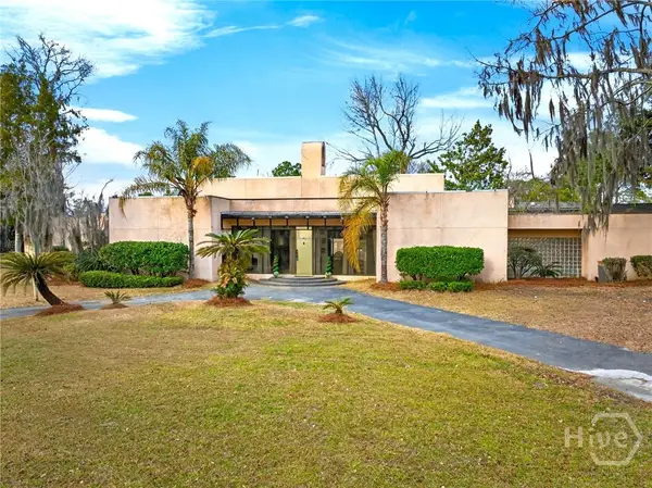 102 Stuart Street, Savannah, GA 31405