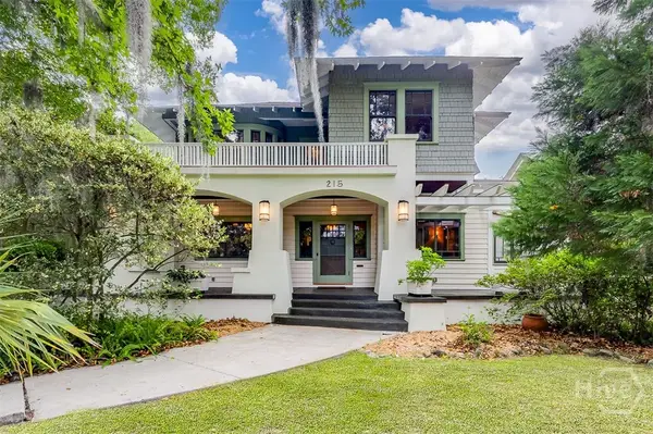 215 E 45th Street, Savannah, GA 31405