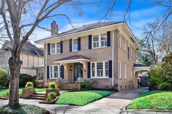 111 E 44th Street, Savannah, GA 31405