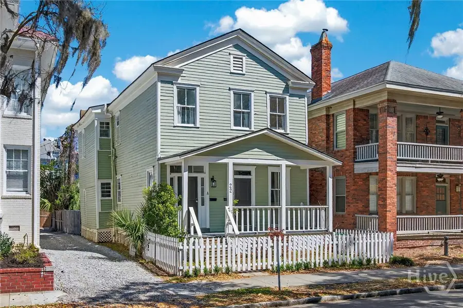 22 E 37th Street, Savannah, GA 31401 - #2