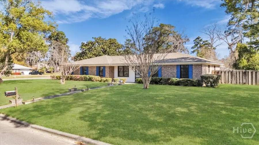 318 Sunderland Drive, Savannah, GA 31406 - #2